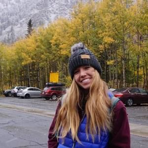 Meet your Posher, Becca